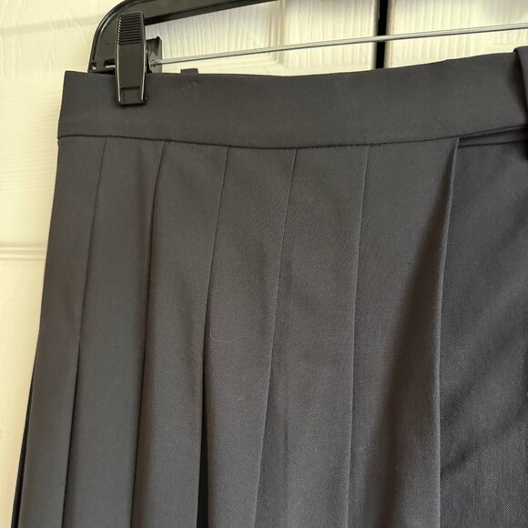 Pleated skirt pants - Picture 3 of 16